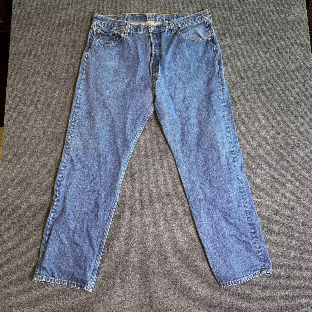 Vintage Levis 501 Jeans Mens 40x30 Made in USA Medium Wash Button Fly 501-0115